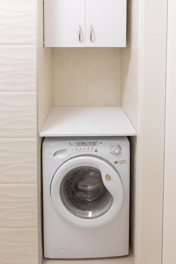 בודפשט Sweet Home Apartman , 30Sqm Studio, Free Private Parking, Mountain View, Balcony, 20 Min From Downtown מראה חיצוני תמונה